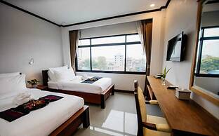 Sisombat Plaza Hotel