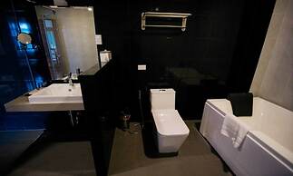 Sisombat Plaza Hotel