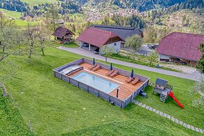 Homestead Metul Pool Suite 2