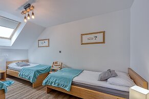 Homestead Metul Pool Suite 2