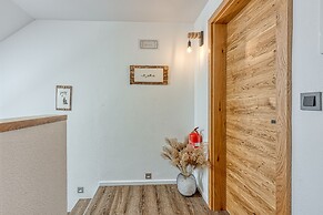 Homestead Metul Pool Suite 2