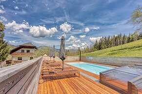 Homestead Metul Pool Suite 1