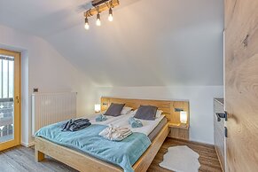 Homestead Metul Pool Suite 1