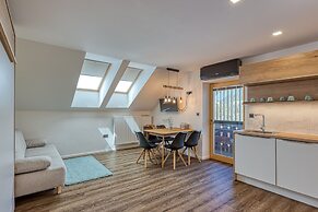 Homestead Metul Pool Suite 1