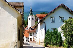 Homestead Metul Pool Suite 1