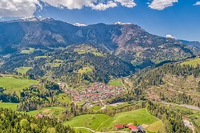 Homestead Metul Pool Suite 1