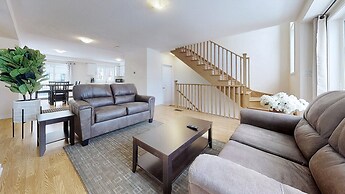 Modern 3-bedroom Oshawa Home