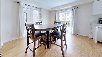 Modern 3-bedroom Oshawa Home