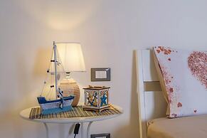 Emerald Residence Sleeps 12 With Sea View