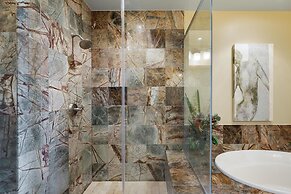 Big Island Waiulaula at Mauna Kea by Coldwell Banker Island Vacations