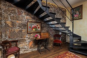 Villa Okra With Pool