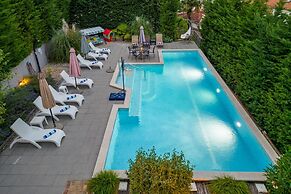 Villa Okra With Pool