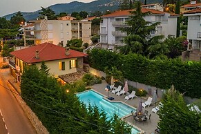Villa Okra With Pool