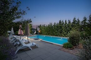 Villa Okra With Pool