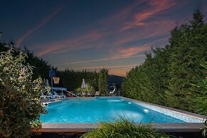 Villa Okra With Pool