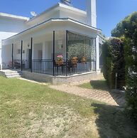 House With a Garden View in Durres