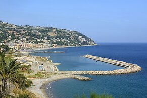 La Porta Sul Mare total sea view