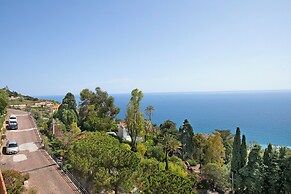 La Porta Sul Mare total sea view