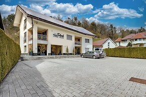 Wellness Suite Saffron