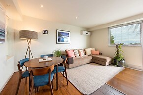 Beautiful 1-bed in St Kilda w/ Parking & Terrace