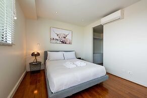 Beautiful 1-bed in St Kilda w/ Parking & Terrace