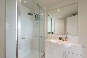 Beautiful 1-bed in St Kilda w/ Parking & Terrace