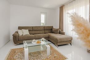 Apartments Gavran