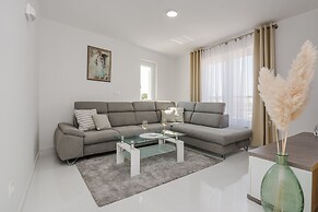 Apartments Gavran