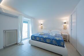 Luxury Villa Vittoria- Villa With Garden Swimming Pool and Jacuzzi Ove