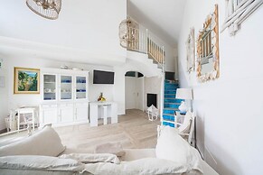 Luxury Villa Vittoria- Villa With Garden Swimming Pool and Jacuzzi Ove