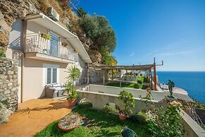 Luxury Villa Vittoria- Villa With Garden Swimming Pool and Jacuzzi Ove