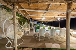 Luxury Villa Vittoria- Villa With Garden Swimming Pool and Jacuzzi Ove