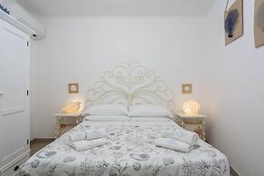 Luxury Villa Vittoria- Villa With Garden Swimming Pool and Jacuzzi Ove