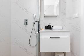 Apartment Park de Gaulle'a by Renters