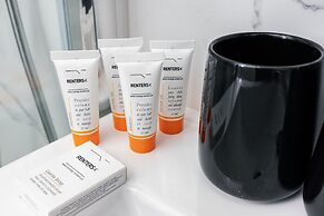 Apartment Park de Gaulle'a by Renters