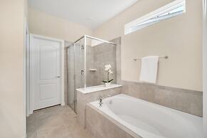 5 Bedroom Resort 5 bath Pool Home With Spa! 5 Villa by RedAwning