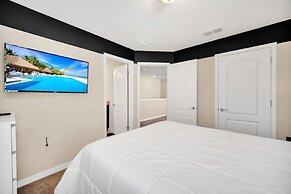 5 Bedroom Resort 5 bath Pool Home With Spa! 5 Villa by RedAwning