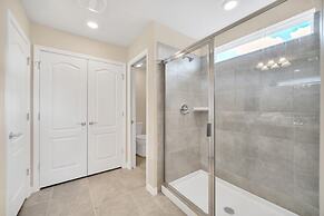 5 Bedroom Resort 5 bath Pool Home With Spa! 5 Villa by RedAwning