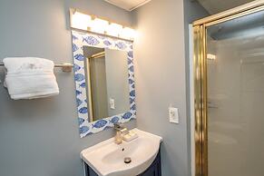 Royal Garden Resort 301 3 Bedroom Condo by RedAwning