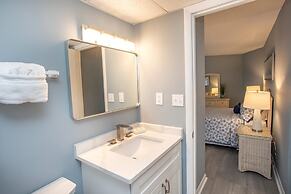 Royal Garden Resort 301 3 Bedroom Condo by RedAwning