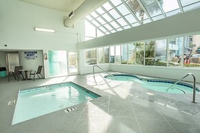 Royal Garden Resort 301 3 Bedroom Condo by RedAwning