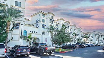 Queen Creek #446 Chandler 3 Bedroom Condo by RedAwning