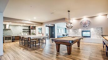 Queen Creek #446 Chandler 3 Bedroom Condo by RedAwning