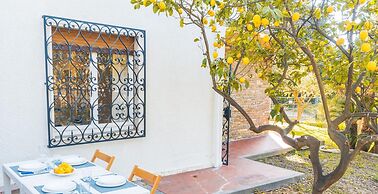 Lemon Apartment With Garden and Sea View by Wonderful Italy