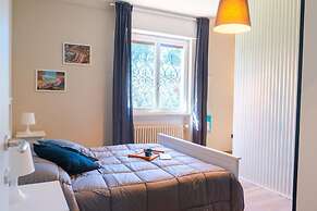 Lemon Apartment With Garden and Sea View by Wonderful Italy