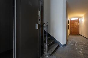 Red Studio Near Porta Nuova by Wonderful Italy