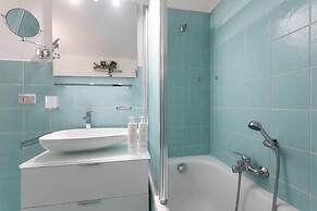 Red Studio Near Porta Nuova by Wonderful Italy