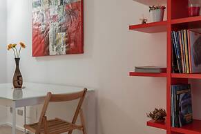 Red Studio Near Porta Nuova by Wonderful Italy