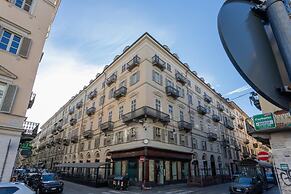 Red Studio Near Porta Nuova by Wonderful Italy