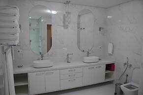 Center Suíço Flats e Shopping